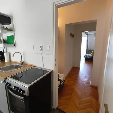 Rab-banjol Prva Padova,100m Do Plaze *